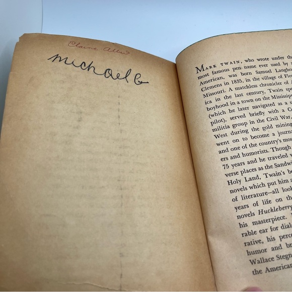 THE ADVENTURES OF HUCKLEBERRY FINN by Mark Twain (Laurel Edition-4TH PR) 1963 - Picture 4 of 5